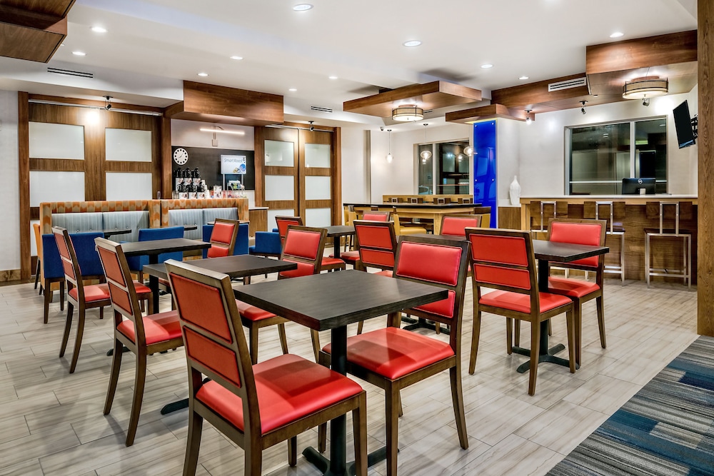 Holiday Inn Express & Suites Austin Round Rock Area by IHG - photo 24
