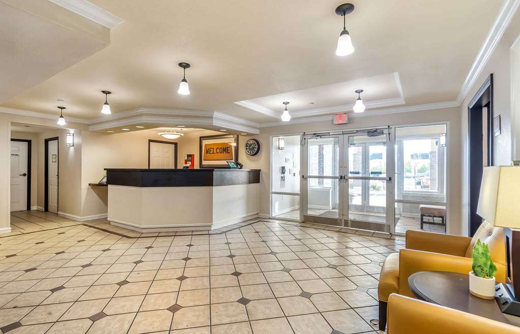 Extended Stay America Select Suites Chicago Lombard Oakbrook - photo 3