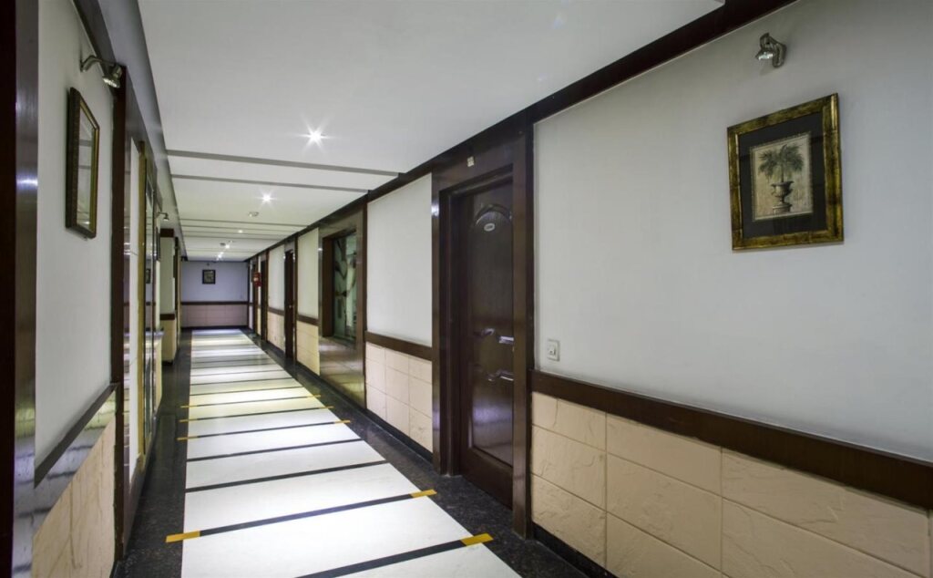 Hotel Raj Continental