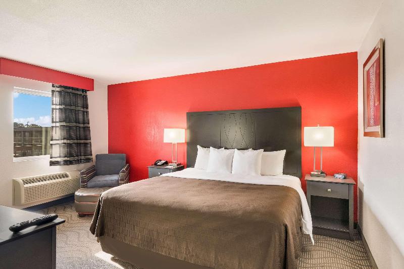 Clarion Inn & Suites Russellville I 40 in Russellville, United States