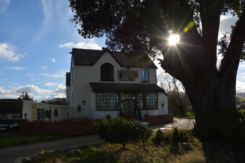 The Smugglers Inn - carbon neutral hotel in Minehead