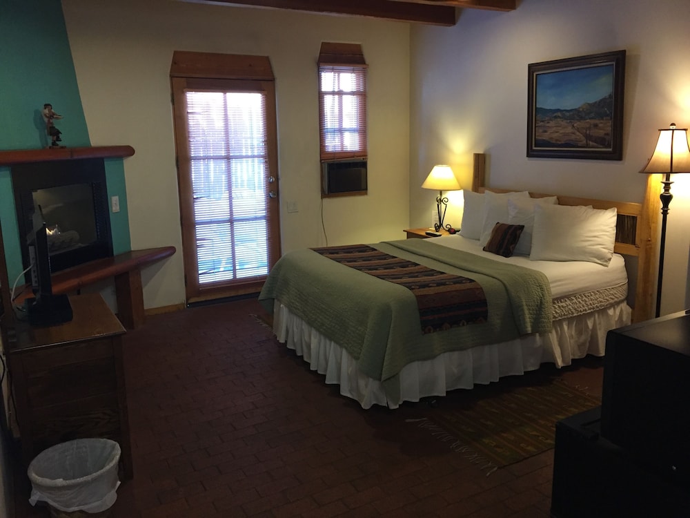 Guadalupe Inn - photo 19