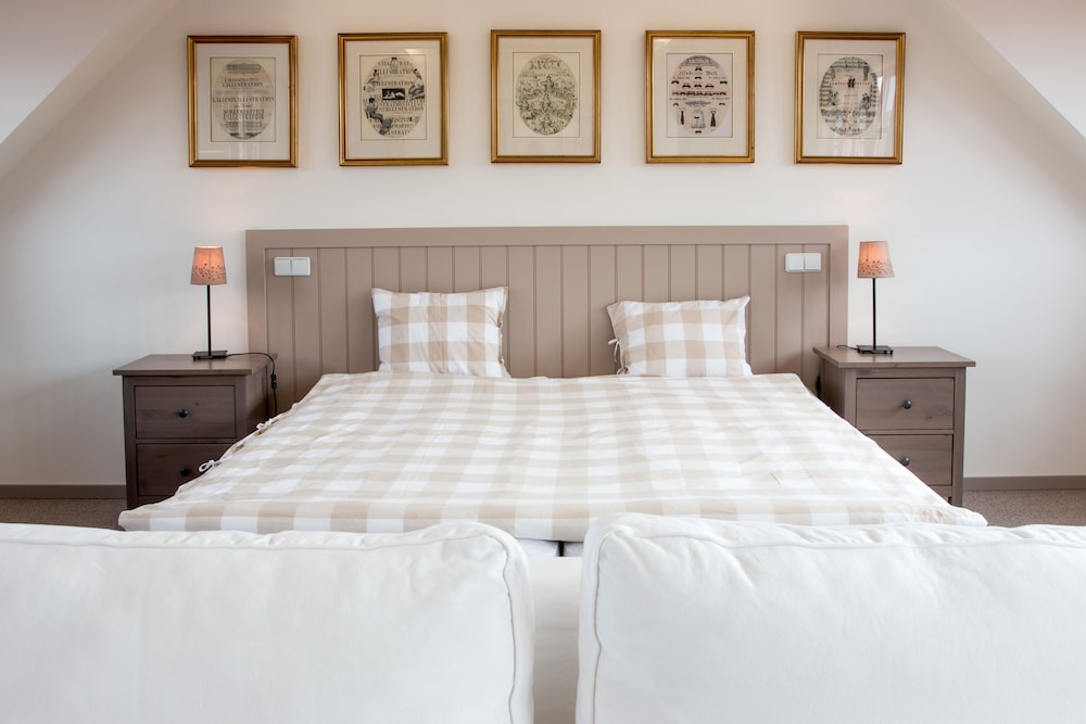 Dvůr Hoffmeister - carbon neutral hotel in Prague