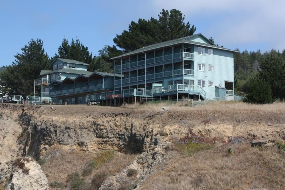 Inn Of The Lost Coast - photo 29