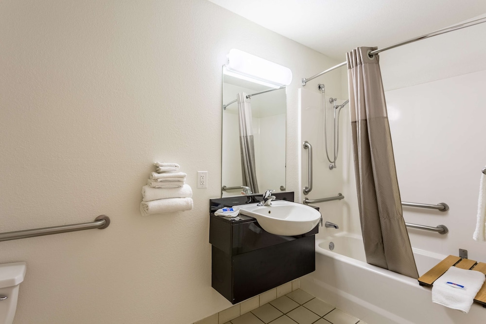Motel6 Albuquerque NM South Airport - photo 24