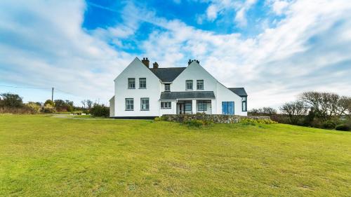Moranedd - carbon neutral hotel in Llanfaethlu