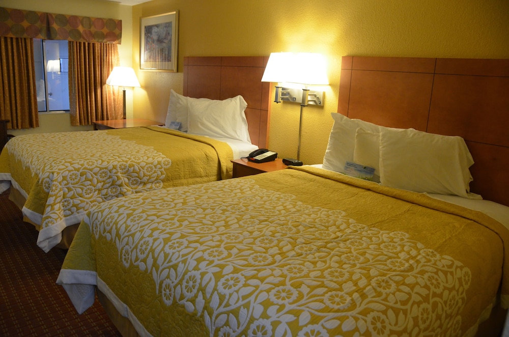 Days Inn by Wyndham Nashville Airport - photo 15