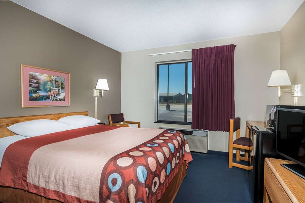 Super 8 by Wyndham Portage - photo 10