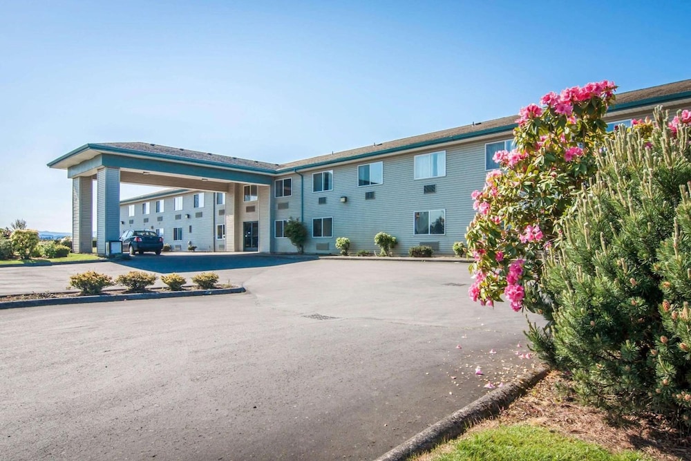 Bridgeway Inn & Suites Sublimity - photo 41