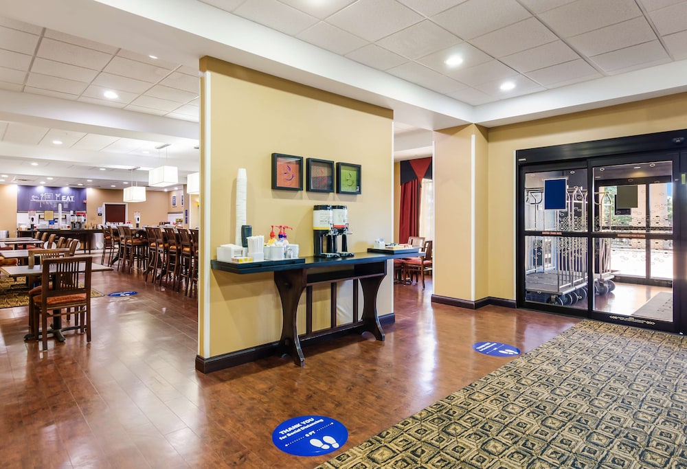 Hampton Inn Galax - photo 2