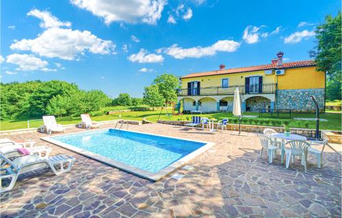 4 Bedroom Stunning Home In Jurani — 4-Star Luxury Hotel in Barban, Croatia