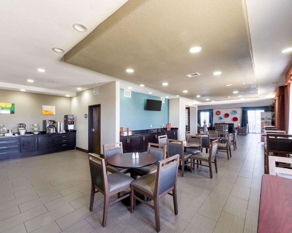 Garner Hotel Victoria East by IHG - photo 35