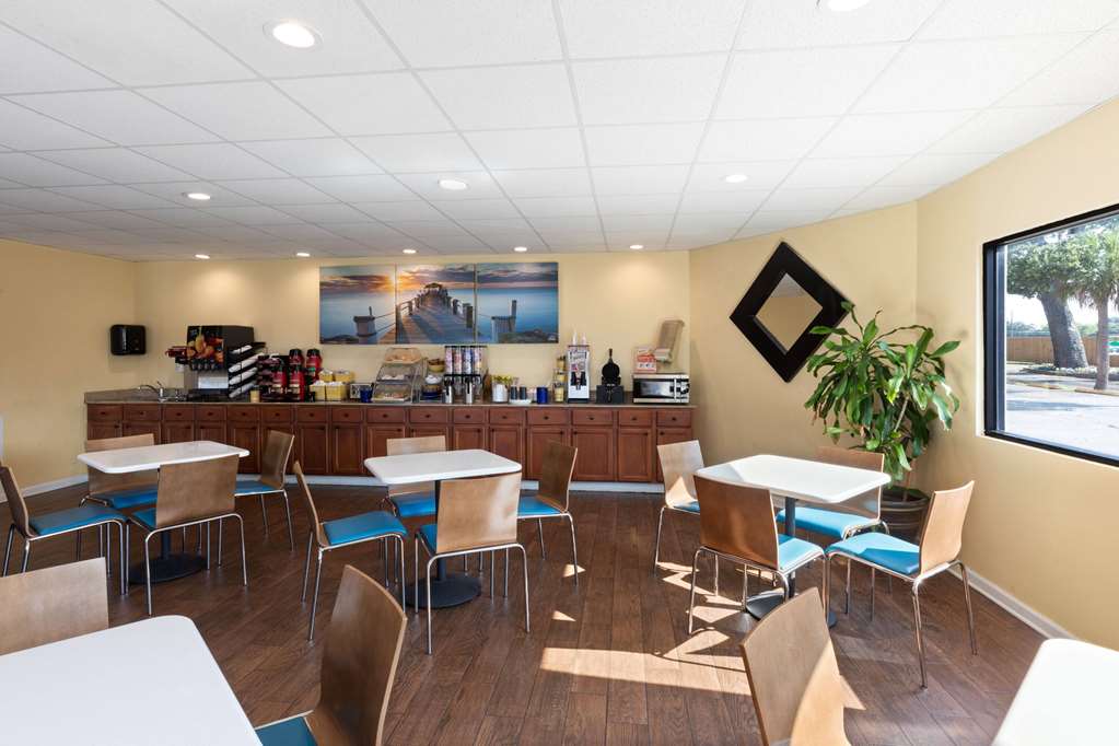 Days Inn by Wyndham Biloxi Beach - photo 26