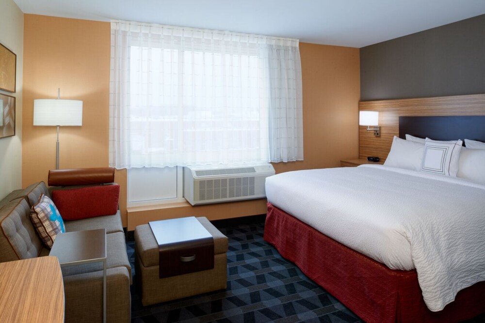 TownePlace Suites by Marriott Grand Rapids Airport - photo 7