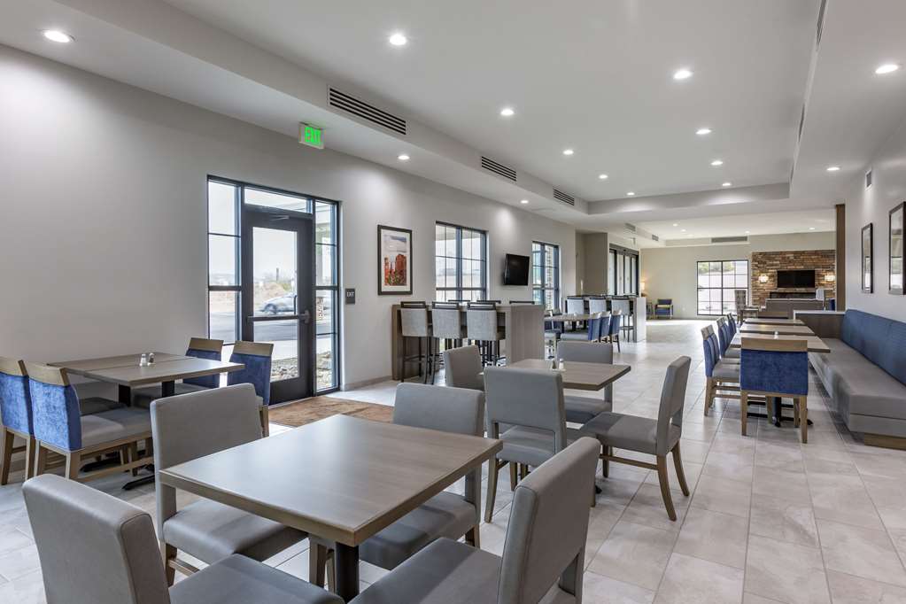 Comfort Suites Scottsdale Talking Stick Entertainment District - photo 27