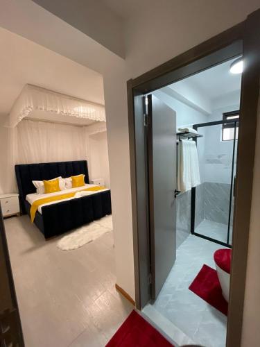 Modern 3 Bedroom Near Malls& City center