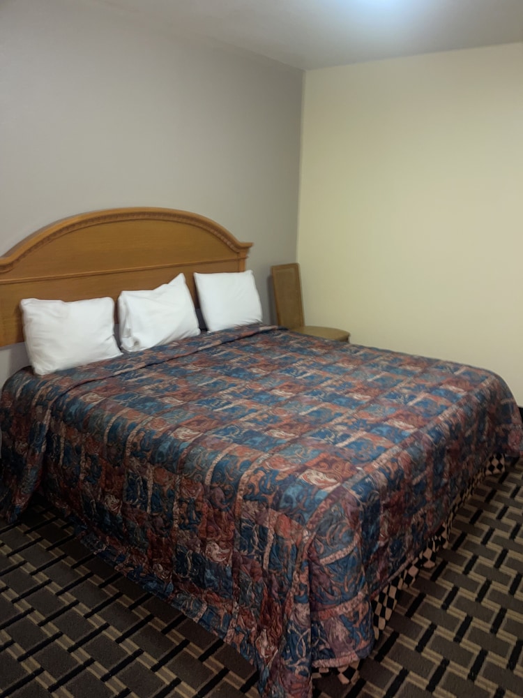Inn At Mexia - photo 15