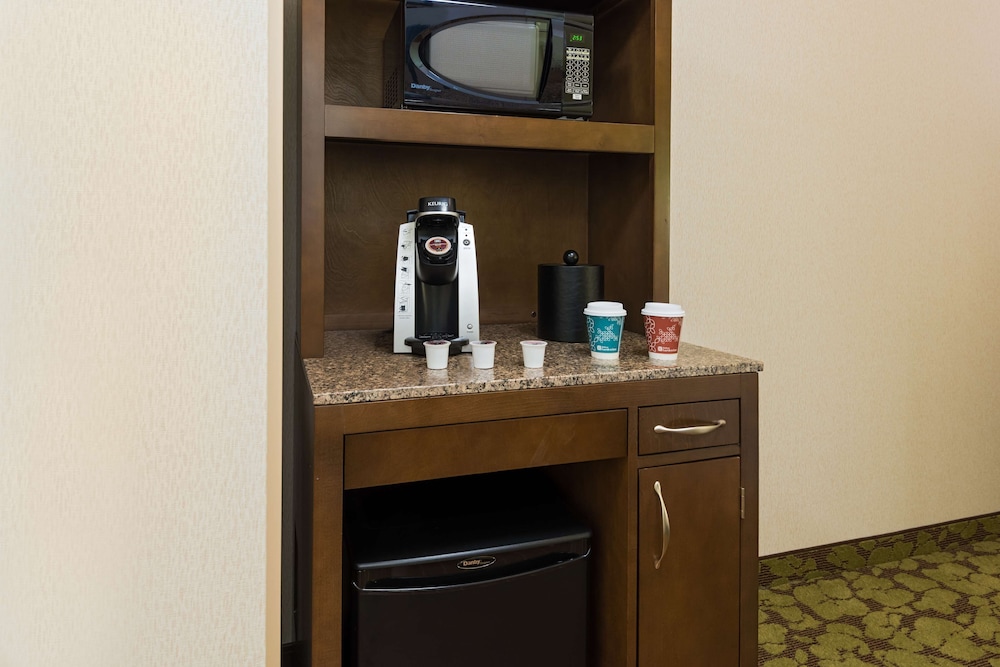 Hilton Garden Inn Wayne - photo 12