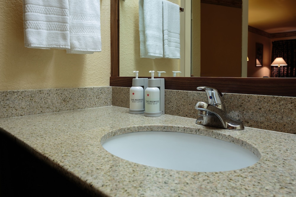 The Redwood Riverwalk A Boutique Hotel - photo 20