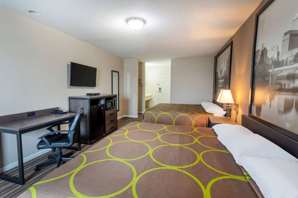 Super 8 by Wyndham Missouri Valley - photo 33