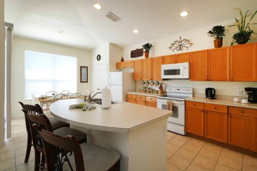 4 bed Single Level Home in Windsor Palms Sleeps 8 — 4-Star Luxury Hotel in Kissimmee, United States