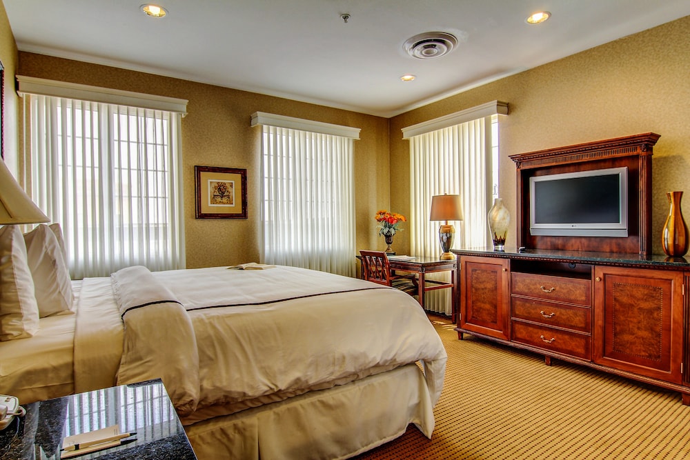 The Wildwood Hotel - photo 11
