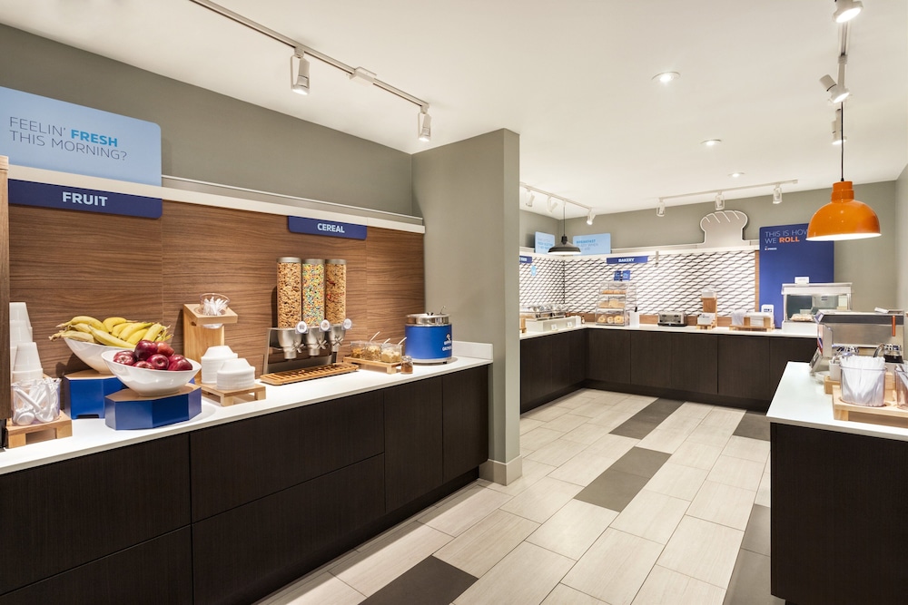 Holiday Inn Express Hotel & Suites Durant by IHG - photo 23
