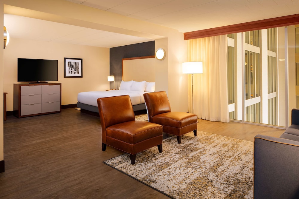 DoubleTree by Hilton Pittsburgh Cranberry - photo 42