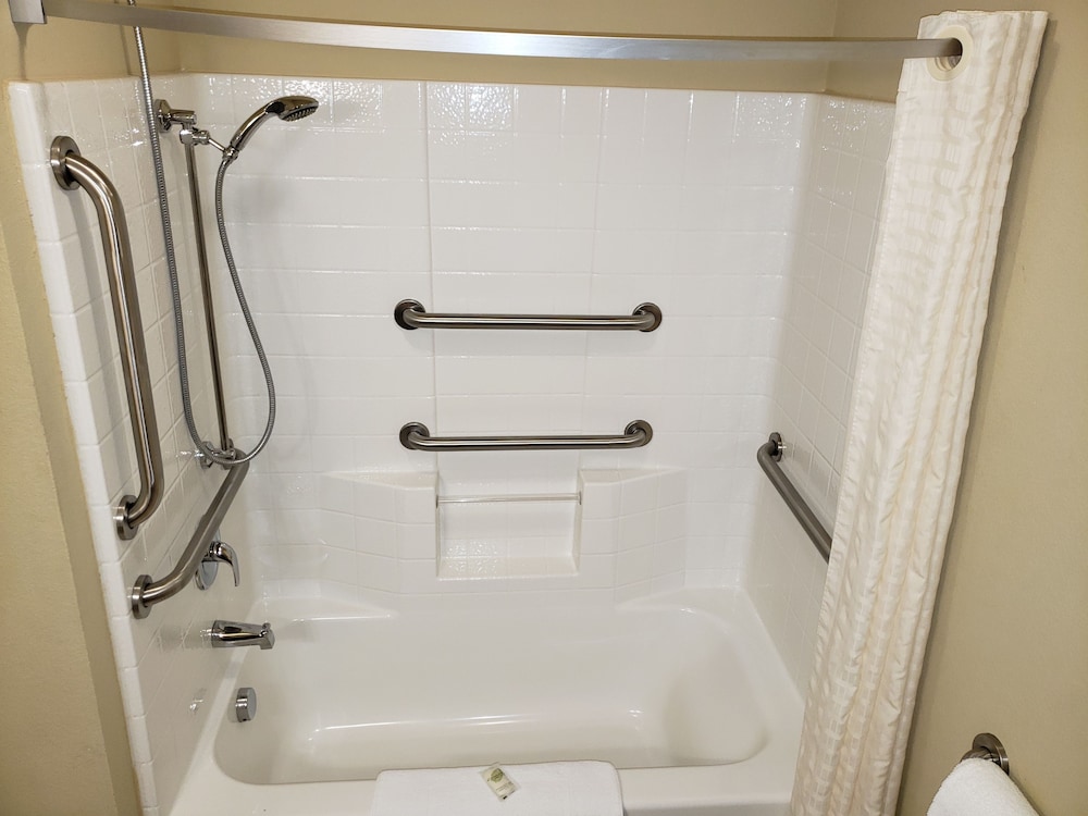 Cobblestone Inn and Suites Holyoke - photo 27