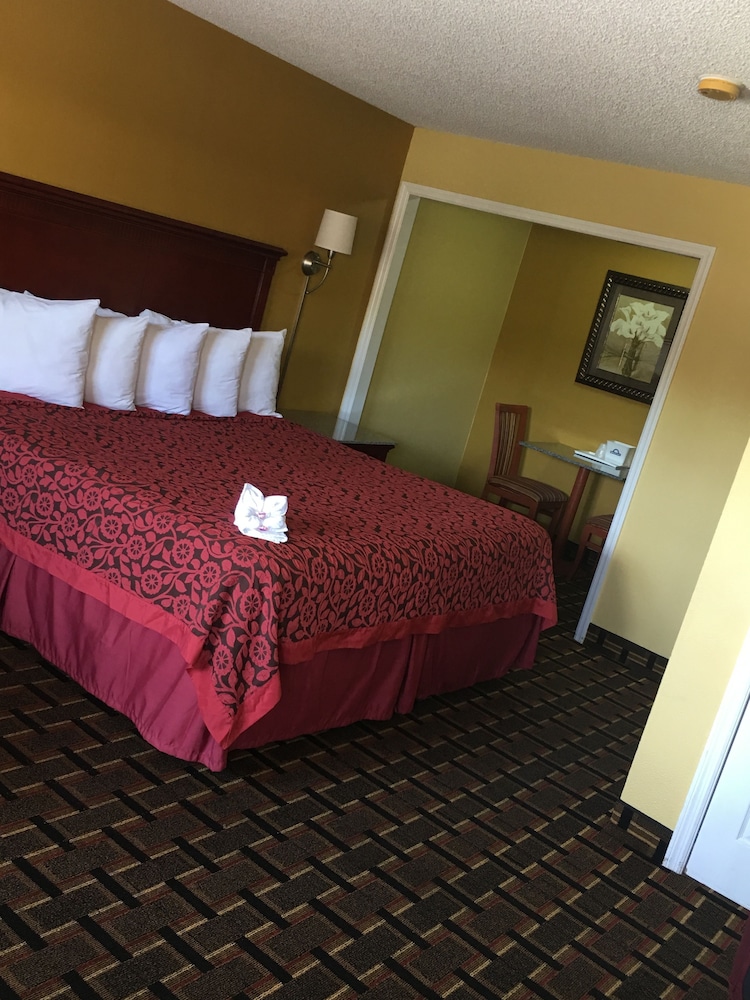 Blue Spring Inn Orange City - photo 12