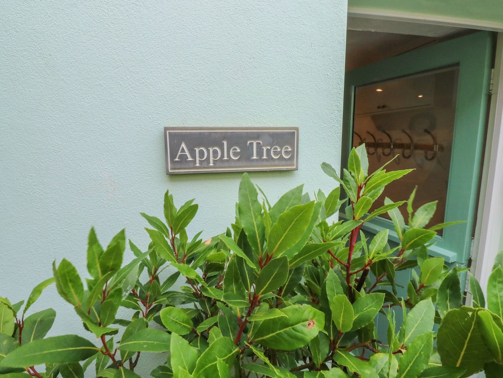 Apple Tree Cottage — 4-Star Luxury Hotel in Bideford, United Kingdom
