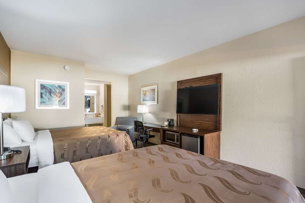 Quality Inn & Suites Suffolk West - photo 9