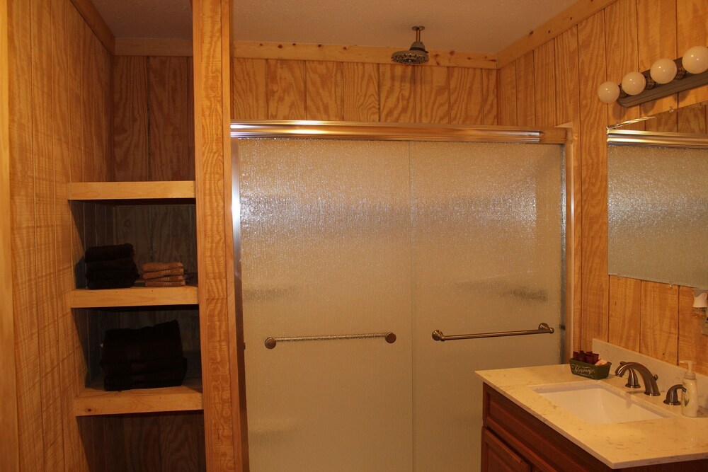Shawnee Trails Lodging and Suites - photo 29