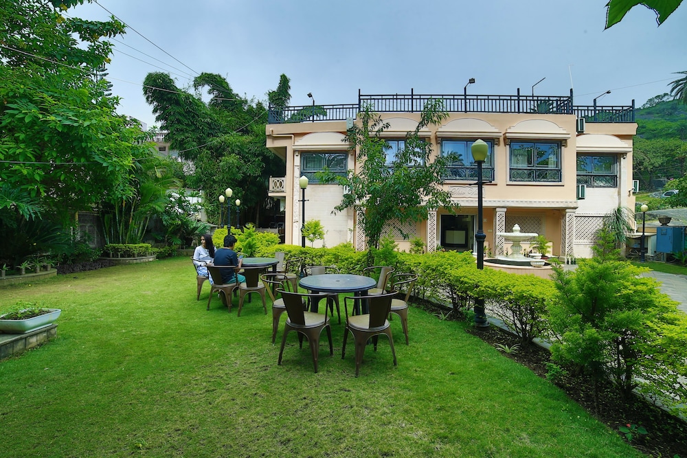 Hotel Shiv Villa by SAH in Abu Road, India