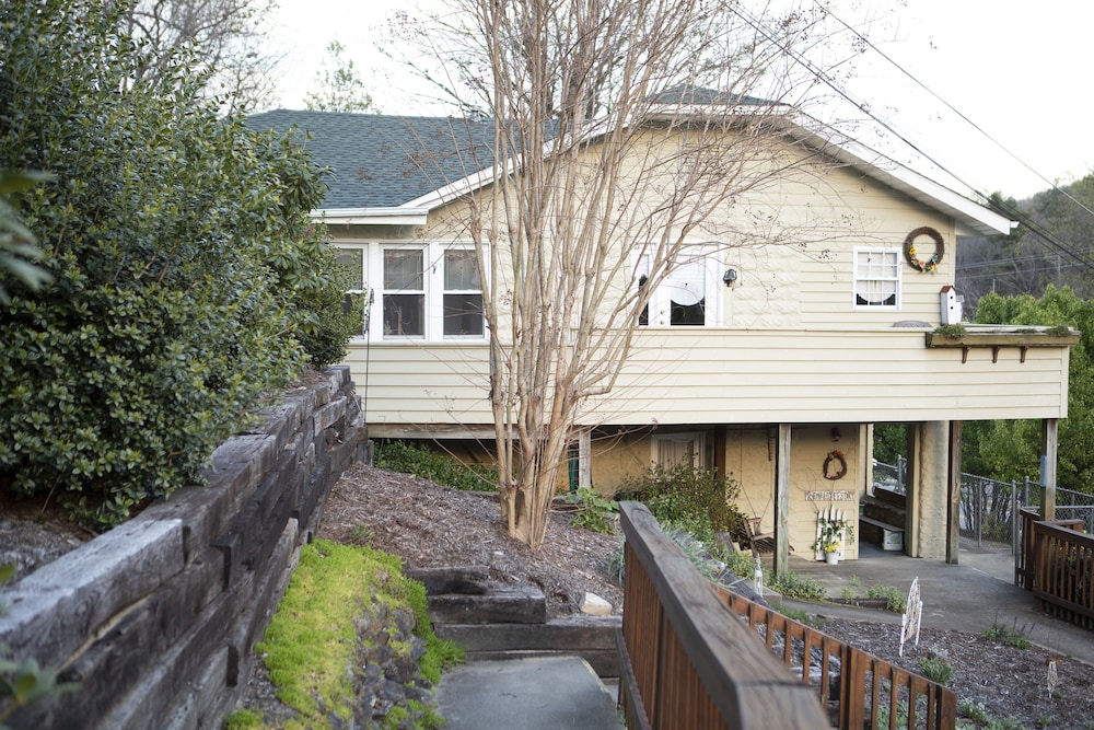 The Chimney Rock Inn & Cottages - photo 45