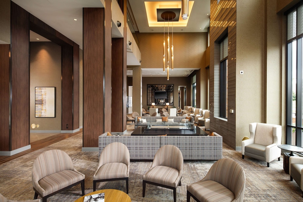 Embassy Suites by Hilton South Bend at Notre Dame - photo 4