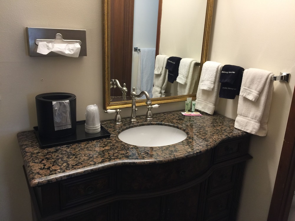 Crest Country Inn - photo 119