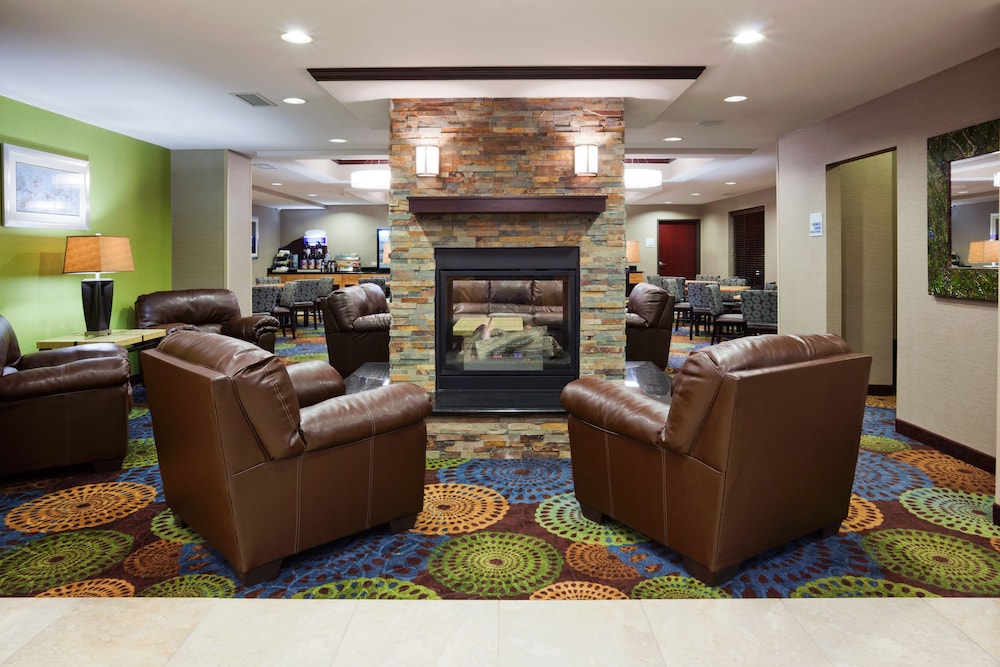 Holiday Inn Express & Suites Rochester Mayo Clinic Area by IHG - photo 33