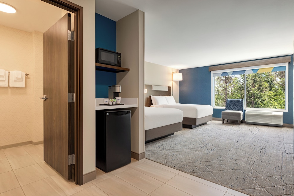Holiday Inn Express and Suites Rhinelander by IHG - photo 12