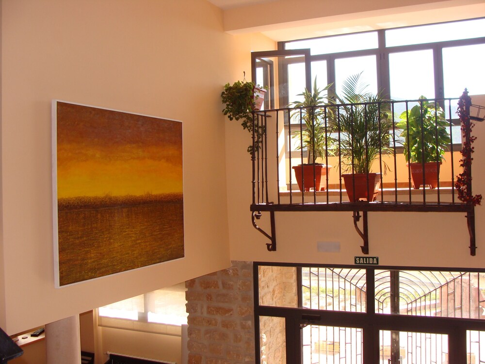 Apartamentos El Portón de la Sierra — Orea — photo 2