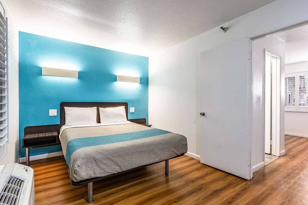 Motel 6 Fountain Valley CA Huntington Beach Area - photo 21
