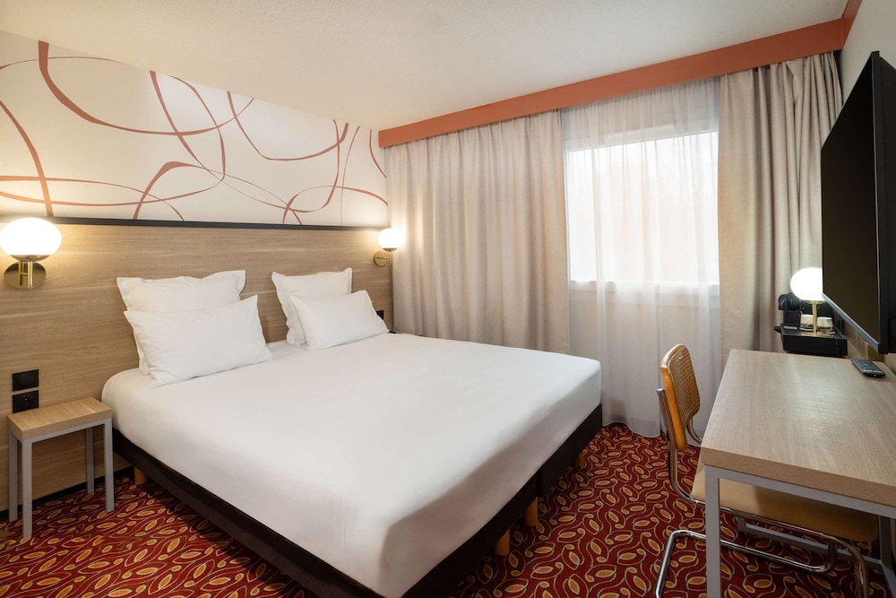 Hotel The Originals Caen Otelinn