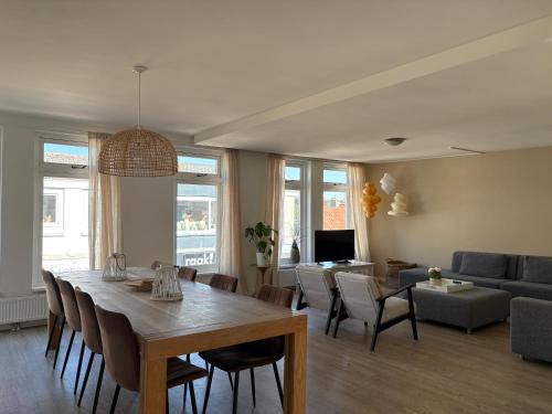 Heerlijke vakantiehuizen in Egmond — 4-Star Luxury Hotel in Egmond Aan Zee, Netherlands