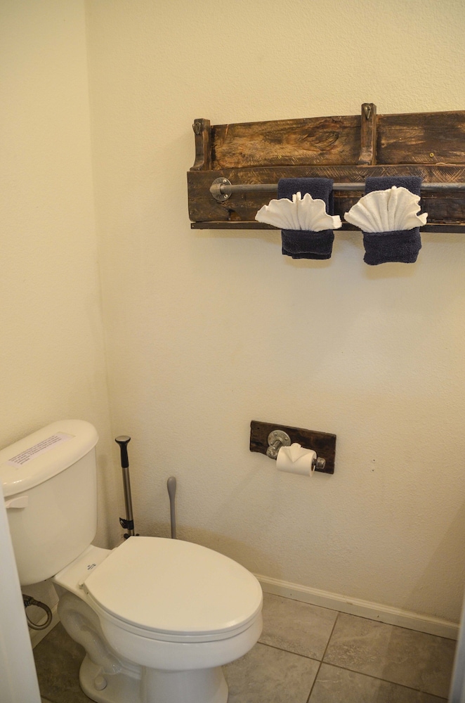 The Woolly Bugger Inn - photo 134