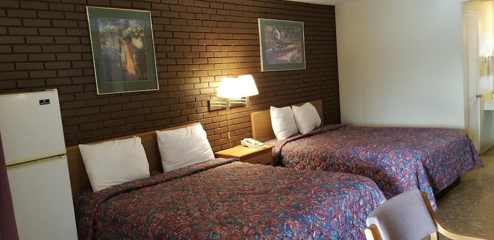 Americas Premier Inn - photo 9