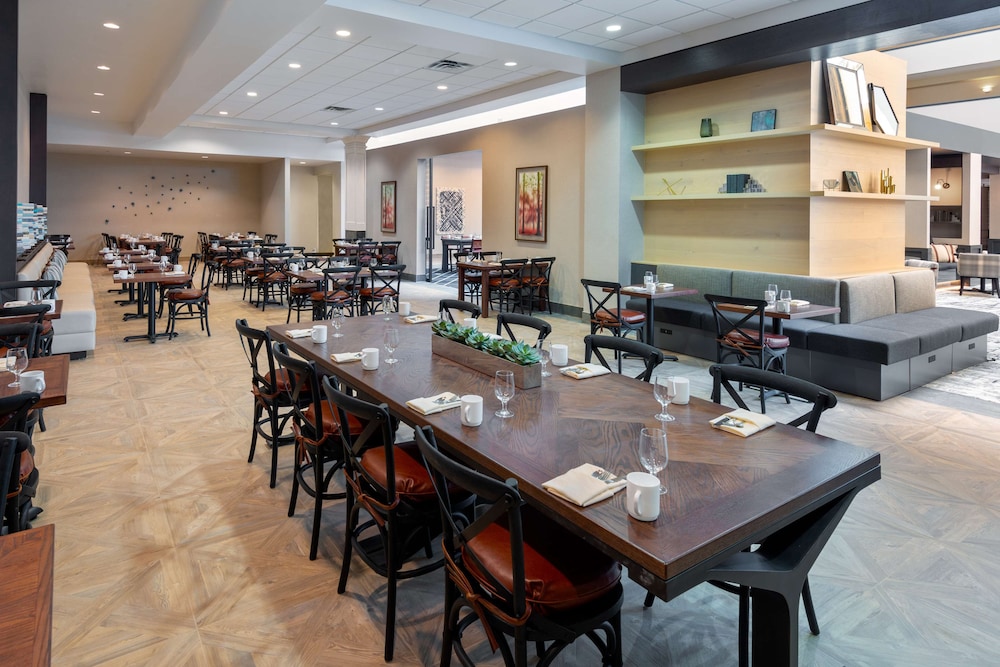Hilton Charlotte Airport - photo 46