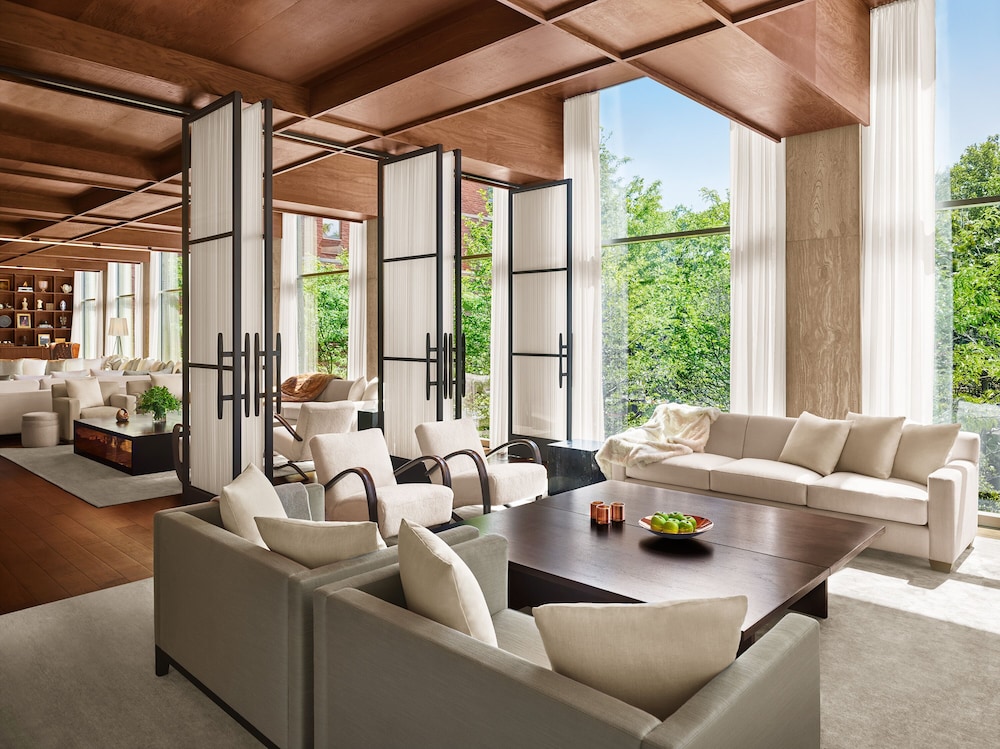 PUBLIC an Ian Schrager hotel - photo 43