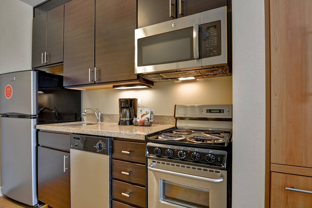 TownePlace Suites Jackson Ridgeland Township at Colony Park - photo 3