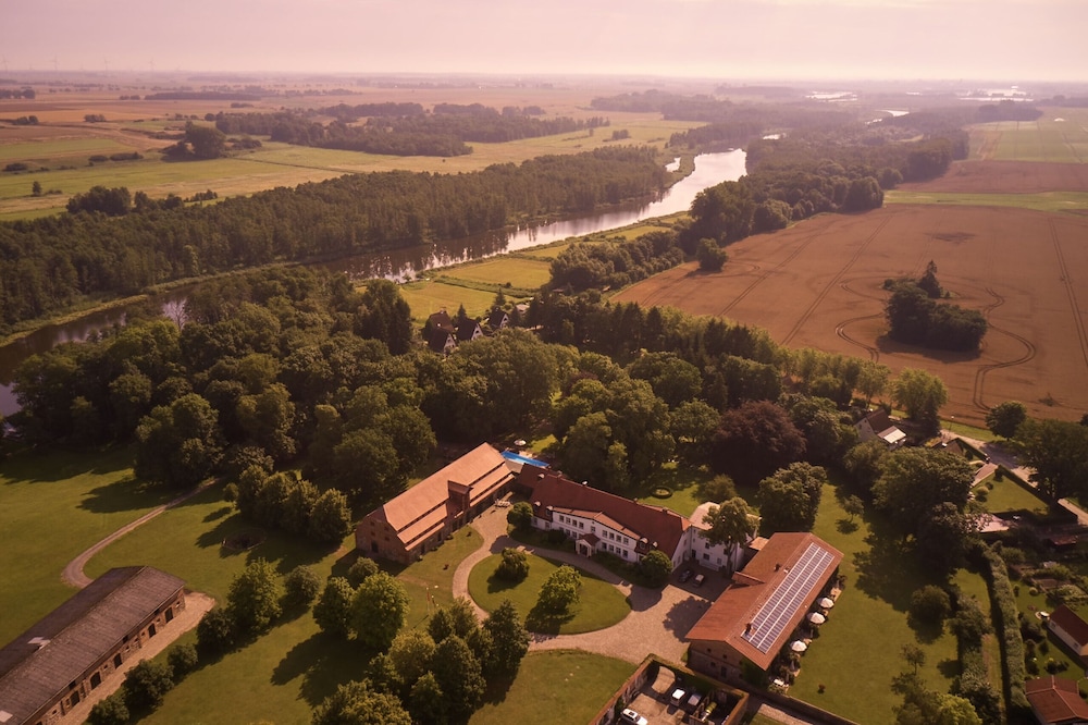 Relais & Châteaux Gutshaus Stolpe — 4-Star Luxury Hotel in Stolpe, Germany