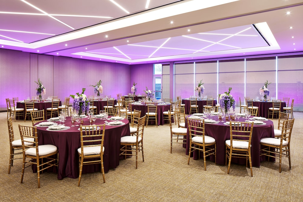SpringHill Suites by Marriott Los Angeles Downey - photo 30